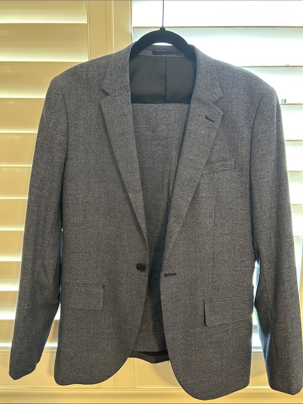 H&M Men's Gray Textured Two-Button Blazer